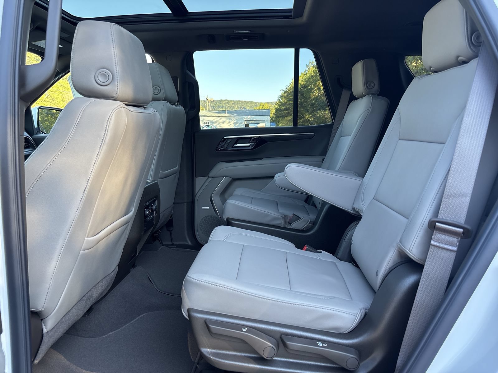 New 2027 Chevrolet Tahoe Z71 w/ Comfort Package AWD/4WD image 25