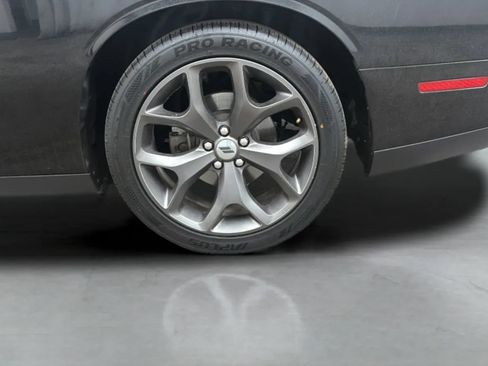 Used 2019 Dodge Challenger R/T RWD image 27