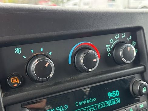 Used 2023 GMC Savana 2500 w/ Driver Convenience Package image 25