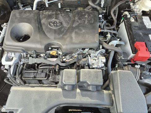 Used 2024 Toyota RAV4 XLE Premium AWD/4WD image 18