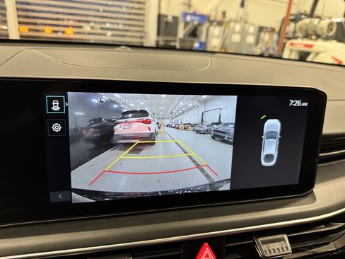 Used 2025 Kia K5 GT-Line w/ GT-Line Premium Package image 7