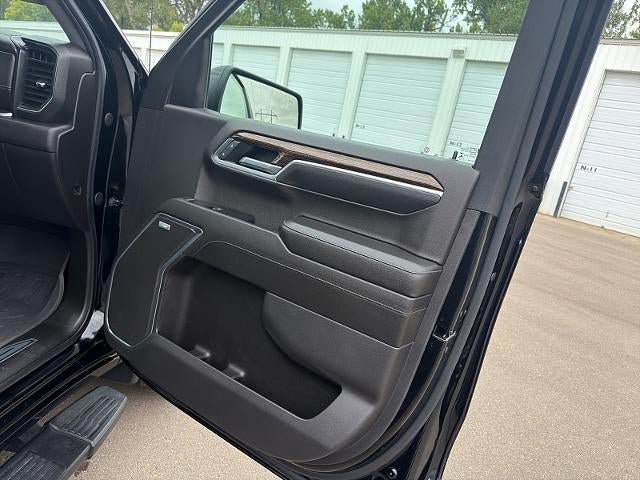 Used 2022 GMC Sierra 1500 Elevation w/ Elevation Premium Package AWD/4WD image 16