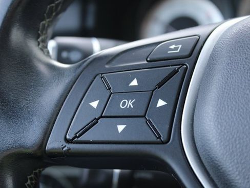 Used 2014 Mercedes-Benz GLK 350 4MATIC image 29