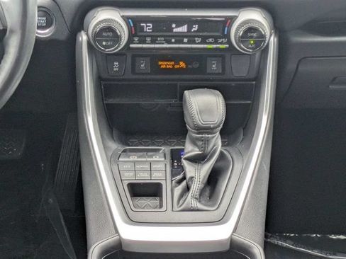 Used 2019 Toyota RAV4 XLE Premium w/ Cold Weather Package AWD/4WD image 20