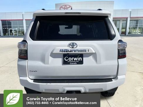 Used 2024 Toyota 4Runner SR5 Premium image 4