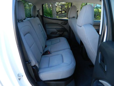 Used 2021 Chevrolet Colorado W/T w/ WT Convenience Package AWD/4WD image 23