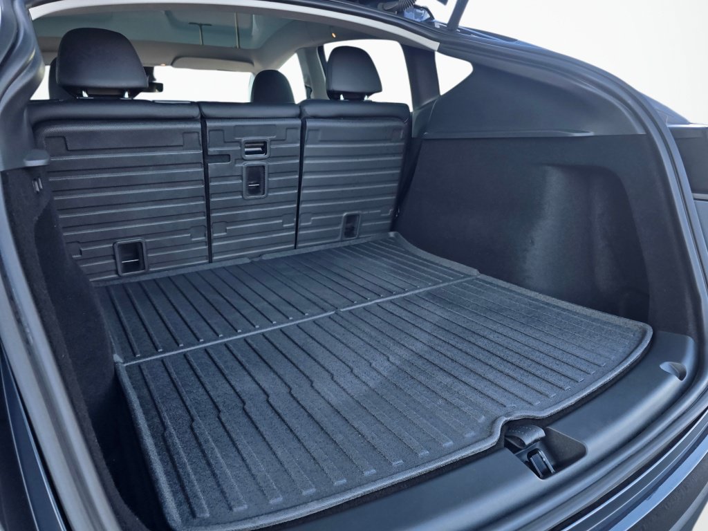Used 2025 Tesla Model Y Long Range RWD image 23