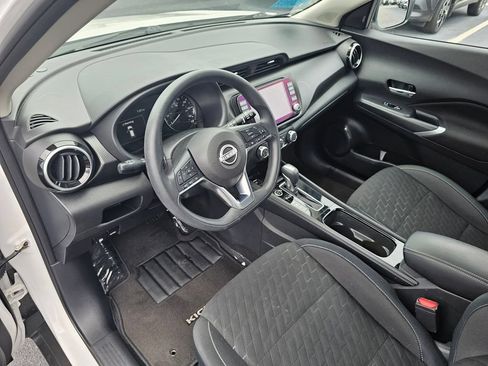 Used 2024 Nissan Kicks SV FWD image 15