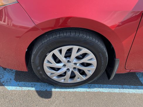 Used 2019 Toyota Corolla LE FWD image 9