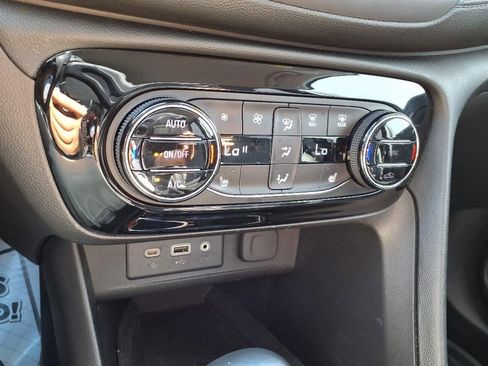 Certified 2020 Buick Encore GX Essence image 20