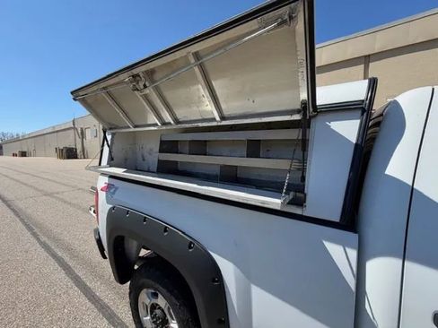 Used 2013 Chevrolet Silverado 2500 LT AWD/4WD image 24