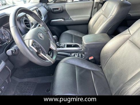 Used 2022 Toyota Tacoma SR5 image 9