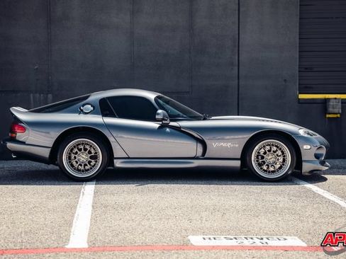 Used 2000 Dodge Viper GTS RWD image 12