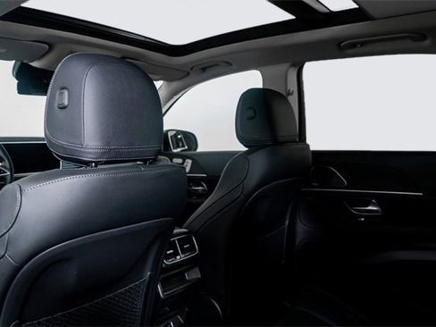 Used 2024 Mercedes-Benz GLE 450 4MATIC w/ Winter Package image 29