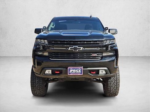Used 2019 Chevrolet Silverado 1500 LT Trail Boss w/ Convenience Package image 2