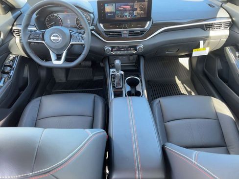 New 2025 Nissan Altima 2.5 SR w/ SR Premium Package image 17