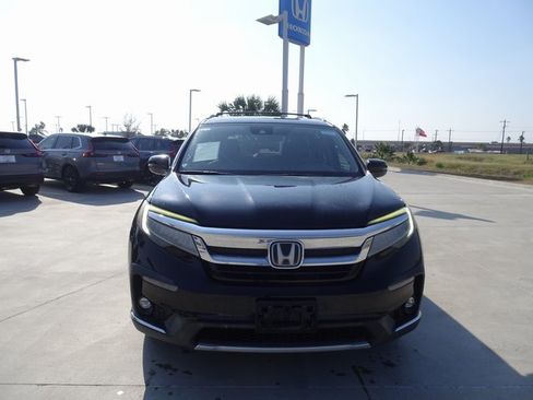 Used 2019 Honda Pilot Touring image 2