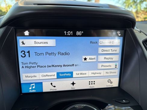 Used 2017 Ford Escape Titanium image 41