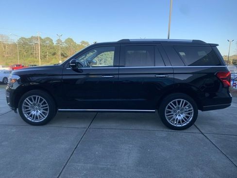 Used 2024 Ford Expedition Limited image 6