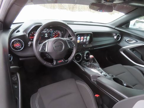 Used 2018 Chevrolet Camaro SS image 4