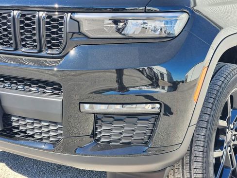 New 2025 Jeep Grand Cherokee L Limited w/ Trailer Tow Package AWD/4WD image 6