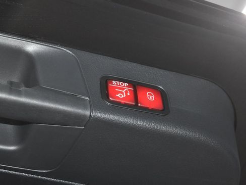 Certified 2025 Mercedes-Benz GLB 250 GLB 250 image 28