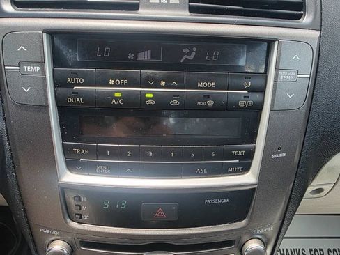 Used 2010 Lexus IS 250 w/ Preferred Accessory Package RWD image 16