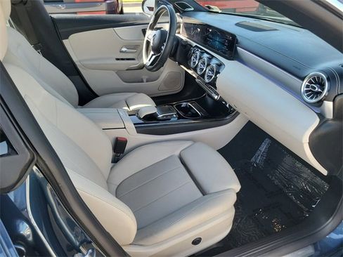 Used 2021 Mercedes-Benz CLA 250 image 21