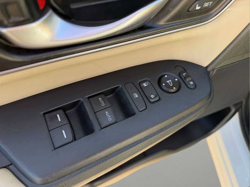 Used 2019 Honda CR-V EX-L image 9