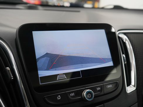 Used 2021 Chevrolet Malibu LT FWD image 20