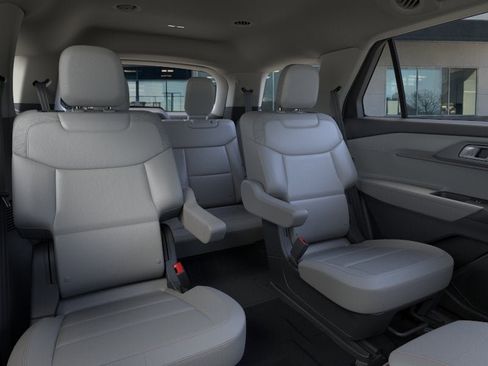 New 2026 Ford Explorer Active w/ Active Comfort Package AWD/4WD image 11