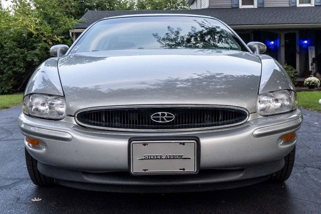 Used 1999 Buick Riviera Supercharged Coupe FWD image 13