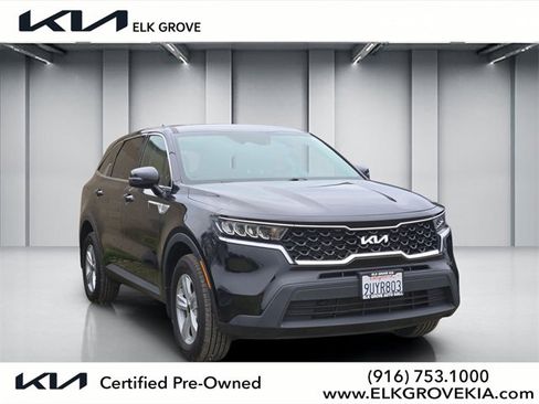 Used 2023 Kia Sorento LX image 1