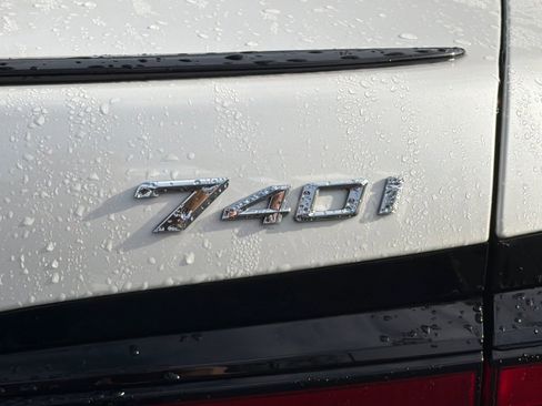Certified 2023 BMW 740i image 39