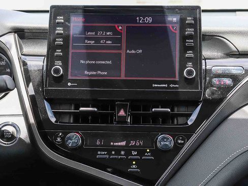 Used 2024 Toyota Camry XSE FWD image 13
