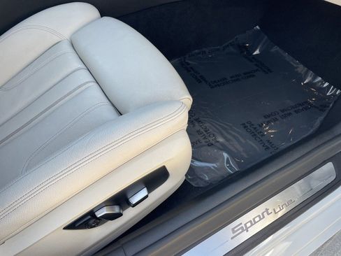 Used 2020 BMW 530i xDrive w/ Convenience Package image 9