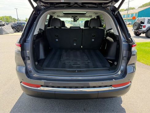 Used 2023 Jeep Grand Cherokee 4WD 4xe w/ Luxury Tech Group II image 8