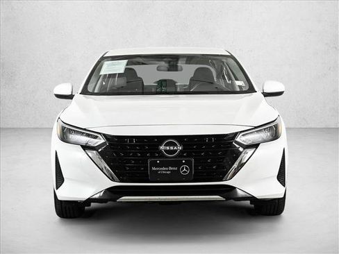 Used 2025 Nissan Sentra SV FWD image 2
