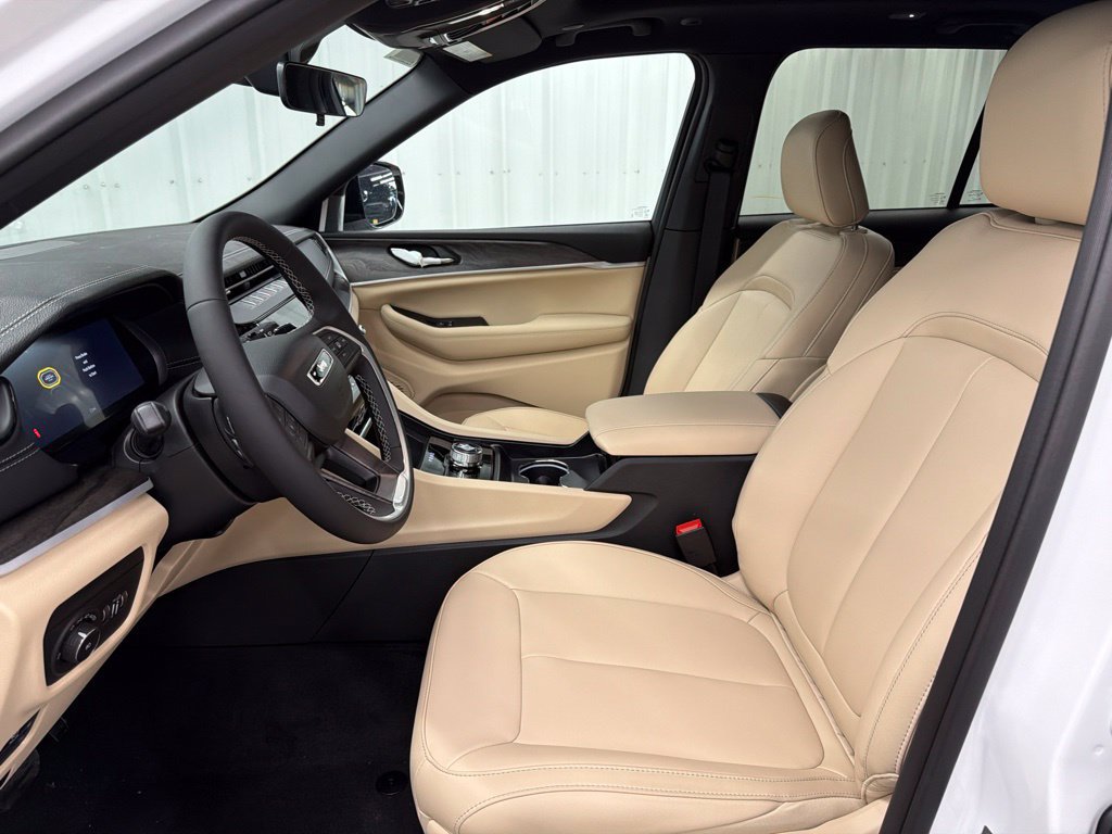 New 2026 Jeep Grand Cherokee Limited AWD/4WD image 15