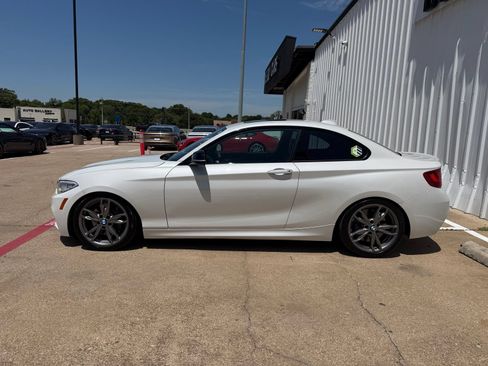 Used 2016 BMW M235i Coupe RWD image 3