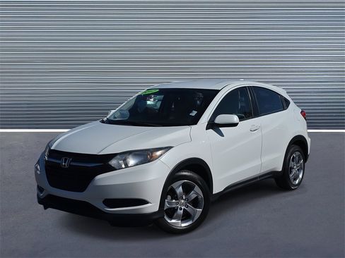 Used 2017 Honda HR-V LX image 1