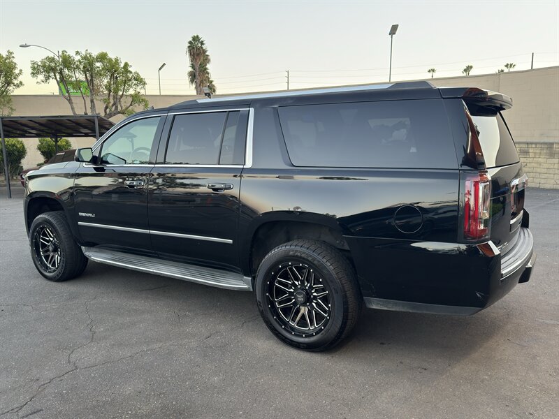 Used 2017 GMC Yukon XL Denali w/ Open Road Package AWD/4WD image 10