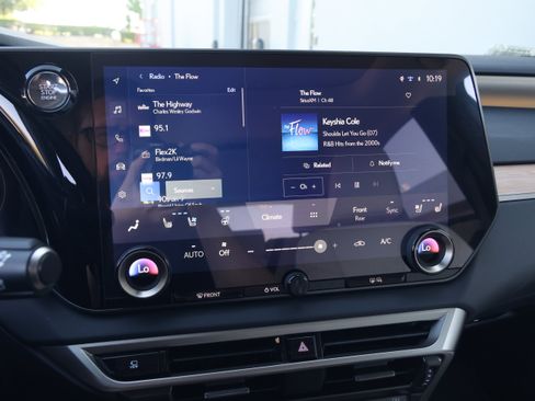 Used 2026 Lexus RX 350 Premium Plus w/ Accessory Package (Z1) FWD image 23