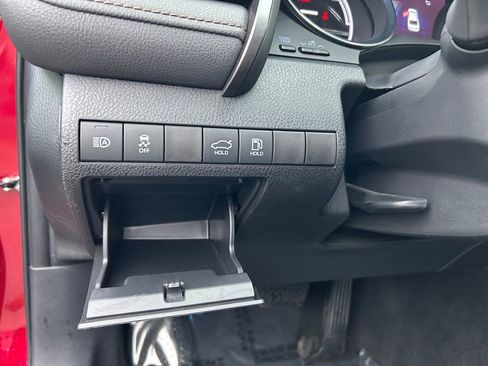 Certified 2020 Toyota Camry XLE w/ Sunroof Package image 21