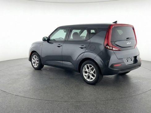 Used 2025 Kia Soul LX w/ LX Technology Package FWD image 6