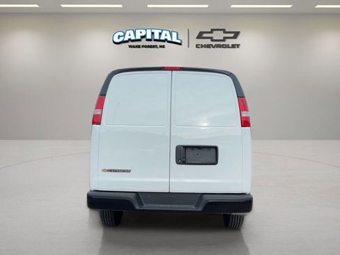 New 2025 Chevrolet Express 2500 Work Van image 4