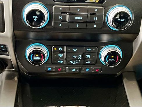 Used 2021 Ford F350 Platinum image 9