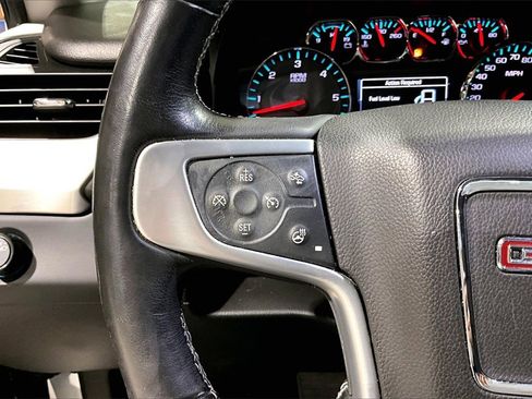 Used 2018 GMC Yukon XL SLT image 15