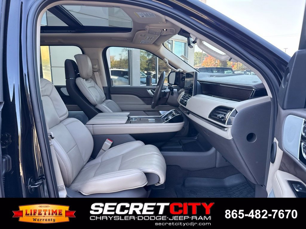 Used 2024 Lincoln Navigator L Reserve AWD/4WD image 13