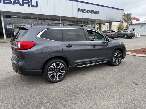 Used 2023 Subaru Ascent Limited w/ Technology Package AWD/4WD image 3
